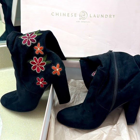 CHINESE LAUNDRY SUEDE OVER THE KNEE BOOTS - Picture 5 of 7